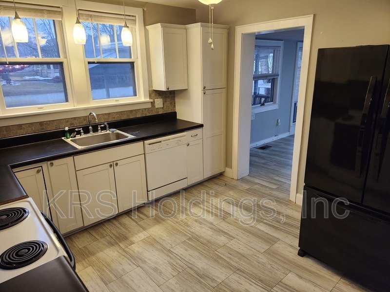 Single Family 5 BR House in Harrisonburg Available NOW property image