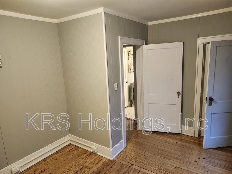 Single Family 5 BR House in Harrisonburg Available NOW property image