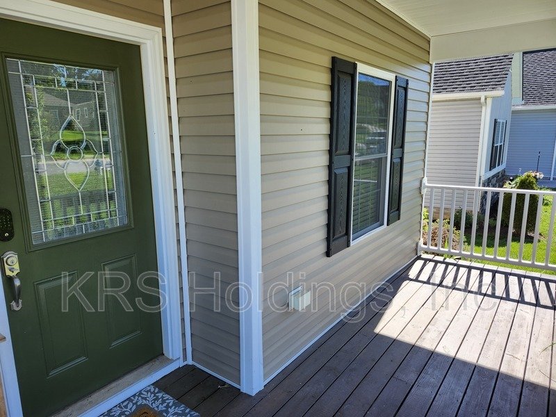 AVAILABLE NOW-Beautiful Single Family 4 BR, 2.5 Bath Home, Great Location property image