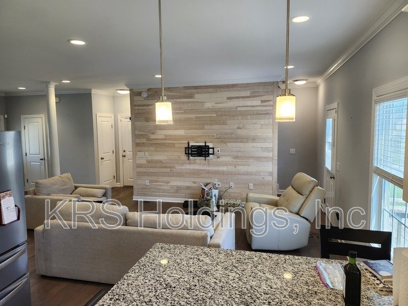 AVAILABLE NOW-Beautiful Single Family 4 BR, 2.5 Bath Home, Great Location property image