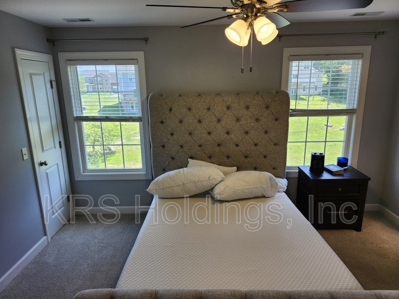 AVAILABLE NOW-Beautiful Single Family 4 BR, 2.5 Bath Home, Great Location property image