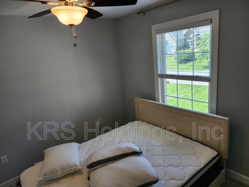 AVAILABLE NOW-Beautiful Single Family 4 BR, 2.5 Bath Home, Great Location property image