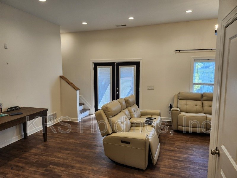 AVAILABLE NOW-Beautiful Single Family 4 BR, 2.5 Bath Home, Great Location property image