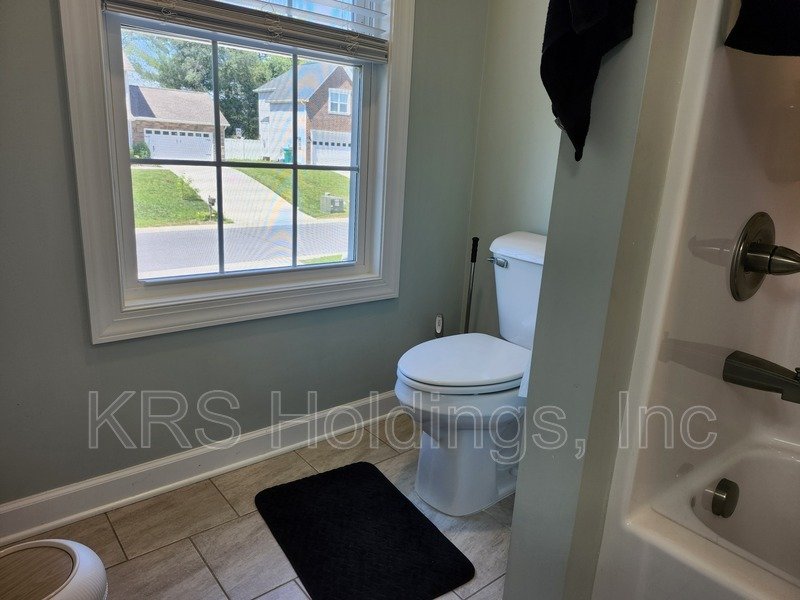 AVAILABLE NOW-Beautiful Single Family 4 BR, 2.5 Bath Home, Great Location property image