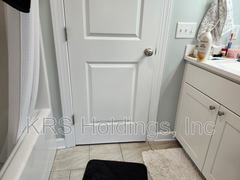 AVAILABLE NOW-Beautiful Single Family 4 BR, 2.5 Bath Home, Great Location property image