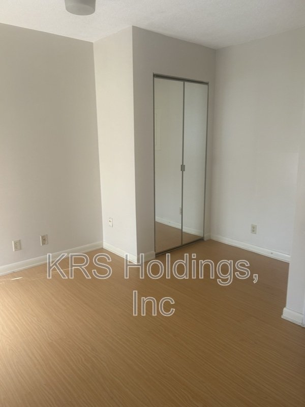 Open property image