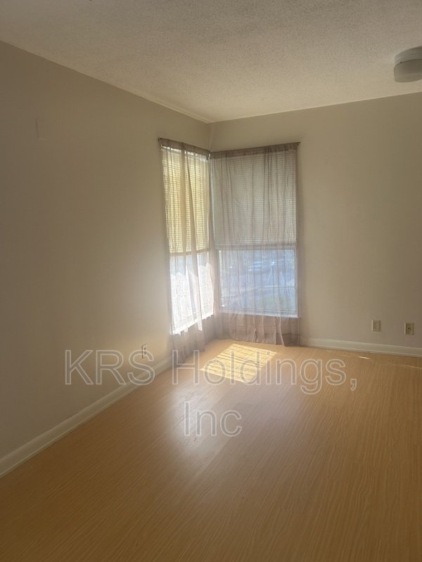 Open property image