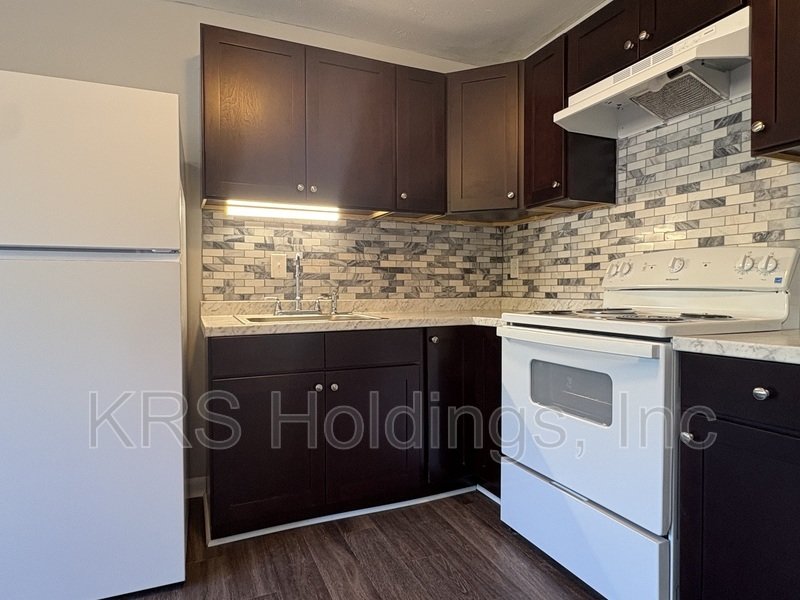 SUMMER FREE SPECIAL AVAILABLE** READY FOR MOVE IN NOW 1 BEDROOM 1 BATHROOM ** property image