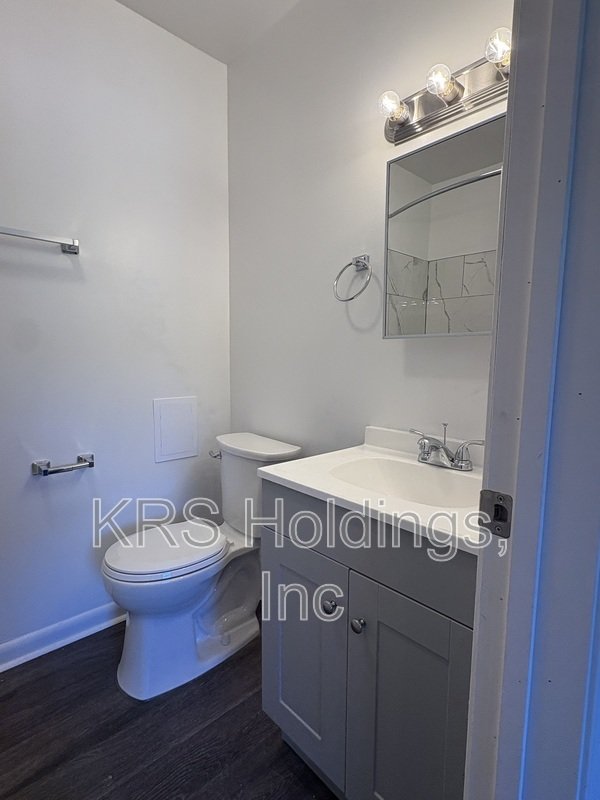 SUMMER FREE SPECIAL AVAILABLE** READY FOR MOVE IN NOW 1 BEDROOM 1 BATHROOM ** property image
