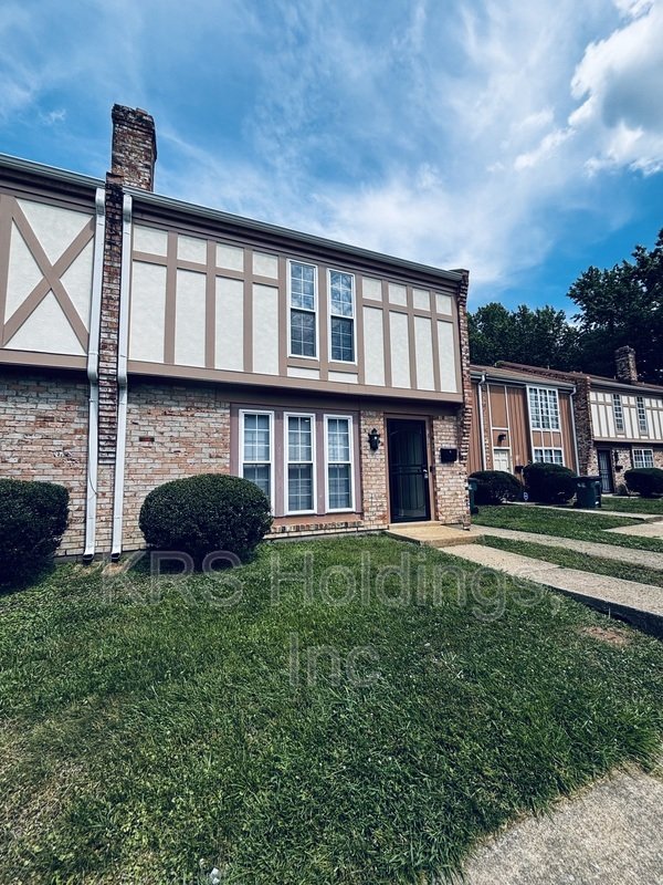 Lovely Townhome Ready Now! property image