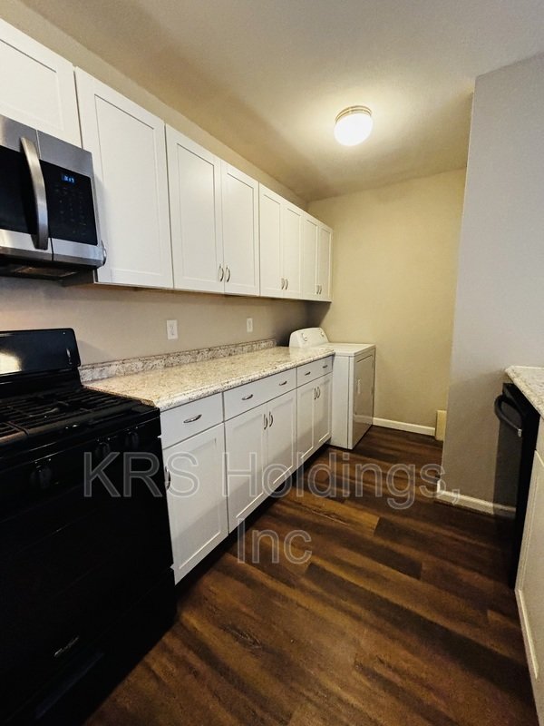 Lovely Townhome Ready Now! property image