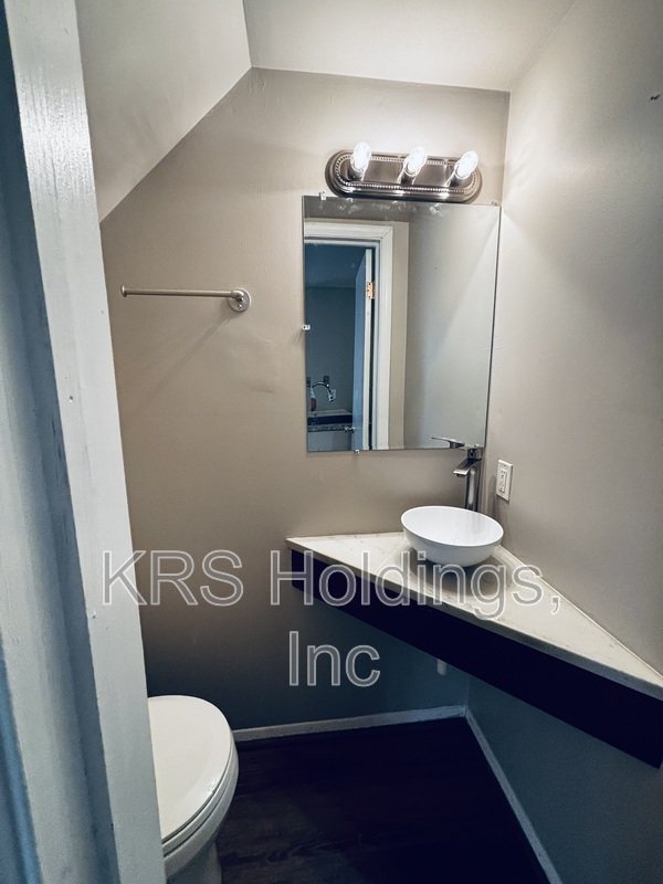 Lovely Townhome Ready Now! property image