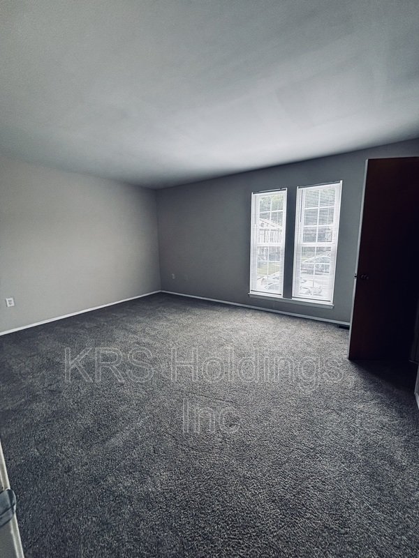 Lovely Townhome Ready Now! property image