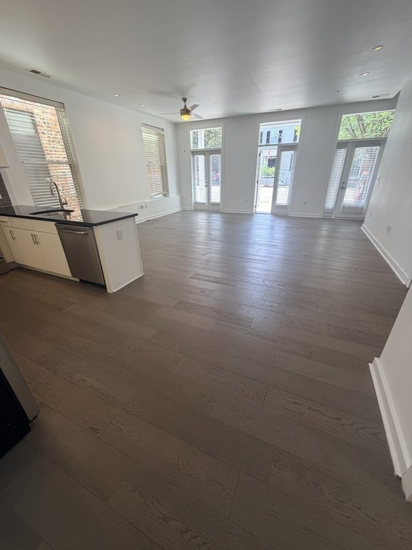 Includes water, sewer, trash, cable, and Internet! property image
