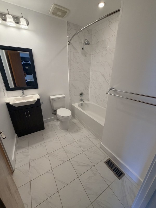 Includes water, sewer, trash, cable, and Internet! property image