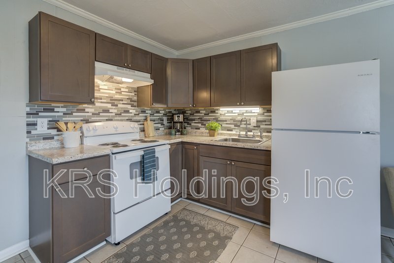 Renovated 1BR Only $995/Month | Utilities Included + Washer/Dryer property image