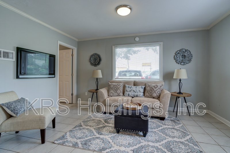 Renovated 1BR Only $995/Month | Utilities Included + Washer/Dryer property image