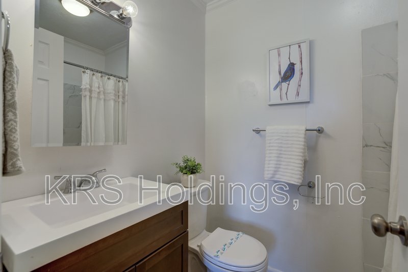 Renovated 1BR Only $995/Month | Utilities Included + Washer/Dryer property image