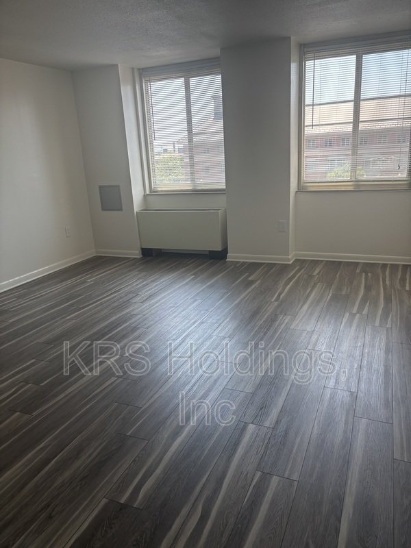 Bright property image