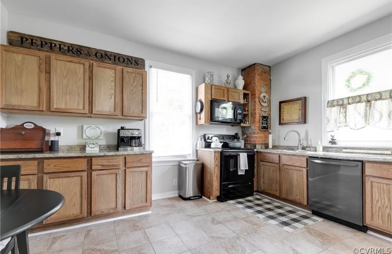 1536 Williamsburg Rd property image