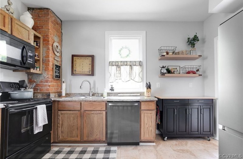 1536 Williamsburg Rd property image