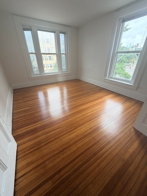 500 W Franklin St 7 property image