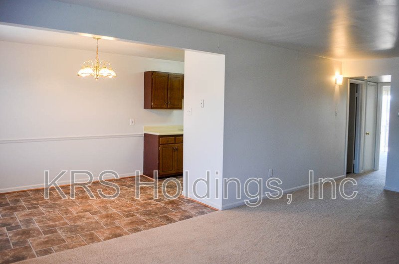 Country setting in quiet neighborhood. Close to beach, shopping, and schools. property image