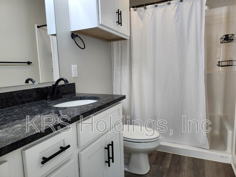 September Special-$500 OFF 1ST MONTH'S RENT-Practically New 3 BR, 2.5 Bath Townhome, Great Harrisonburg Location property image