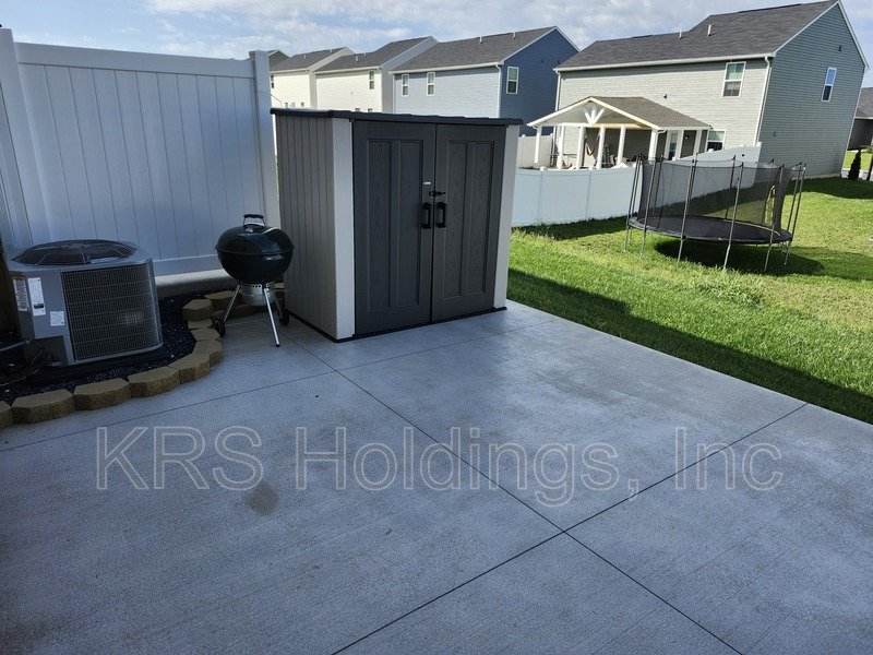 September Special-$500 OFF 1ST MONTH'S RENT-Practically New 3 BR, 2.5 Bath Townhome, Great Harrisonburg Location property image
