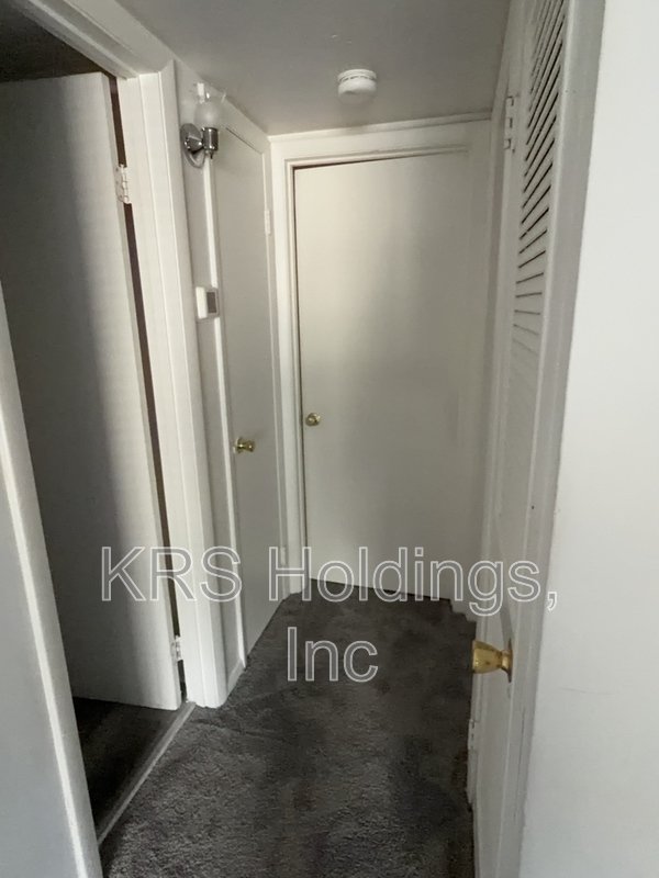 Special: $100 coupon, 8 months Lease property image