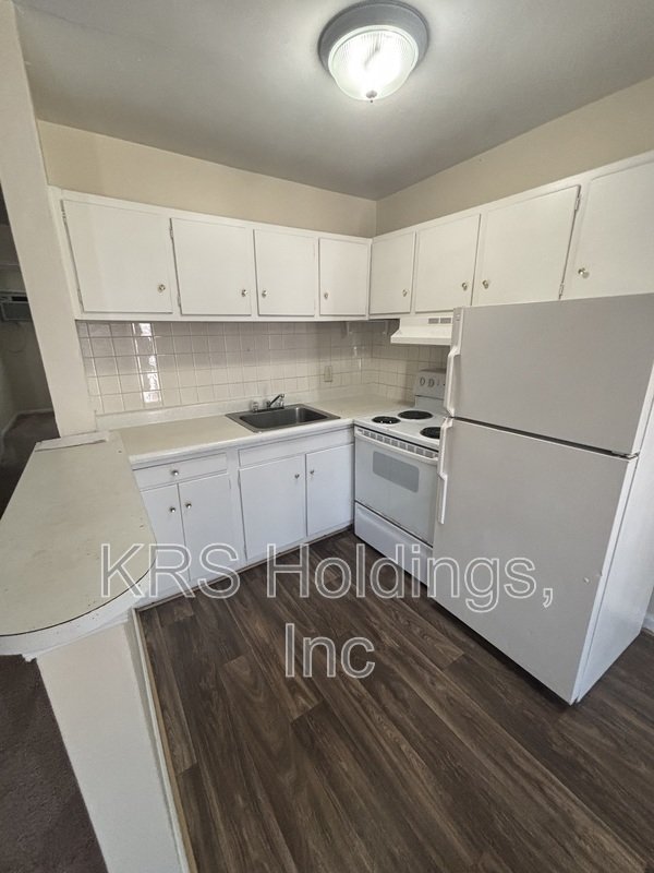 Bright property image