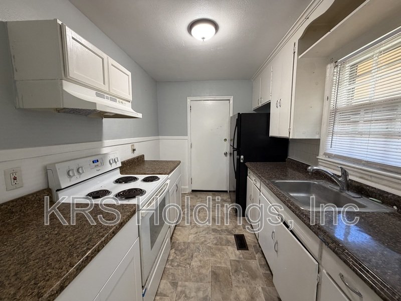 Bright property image