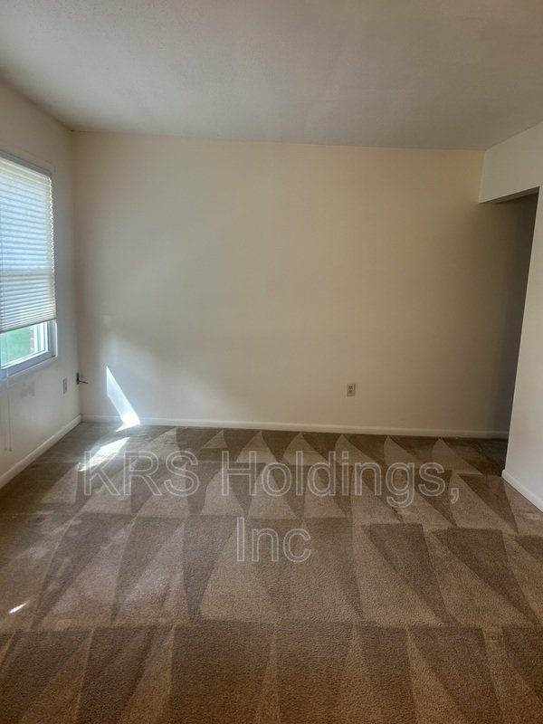 Bright property image