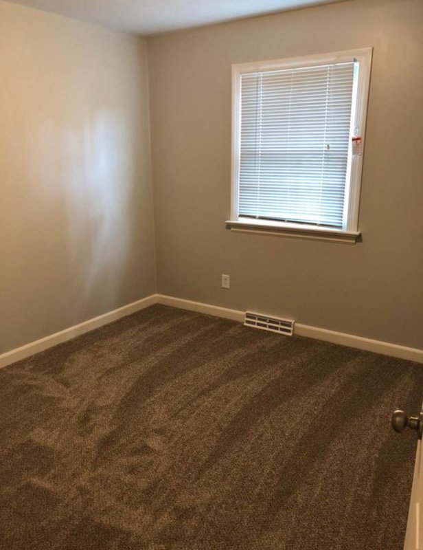 1608 Barberry Ln property image