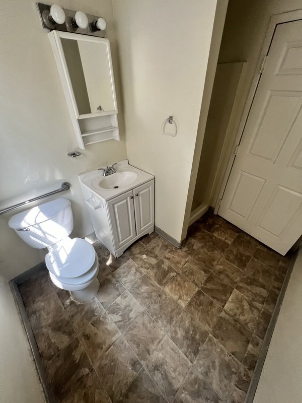 2307 W Main st A property image