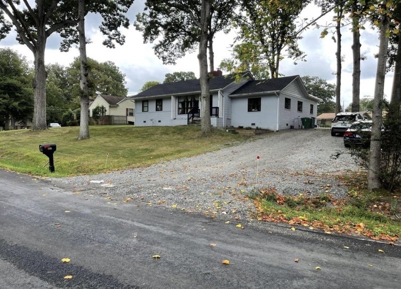 **Renovated 3 Bedroom Rancher with Spacious Den** property image