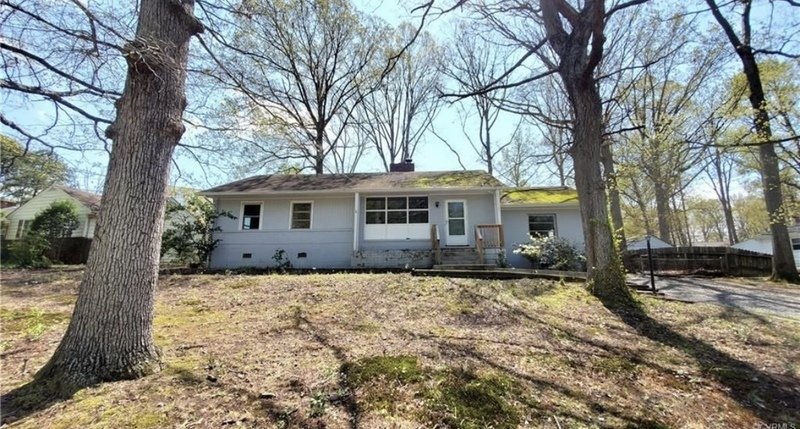 **Renovated 3 Bedroom Rancher with Spacious Den** property image