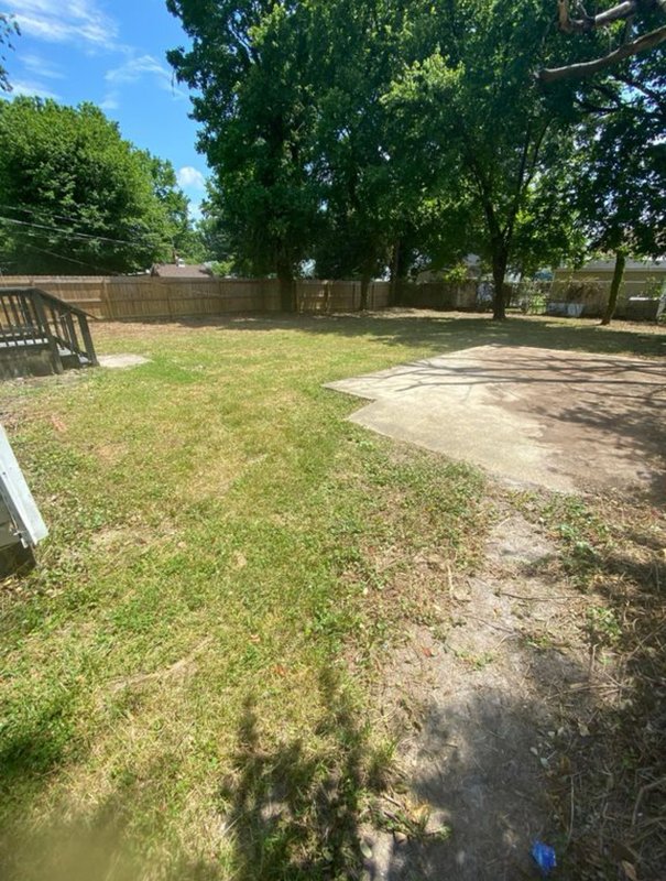 3915 E Chatham St . property image