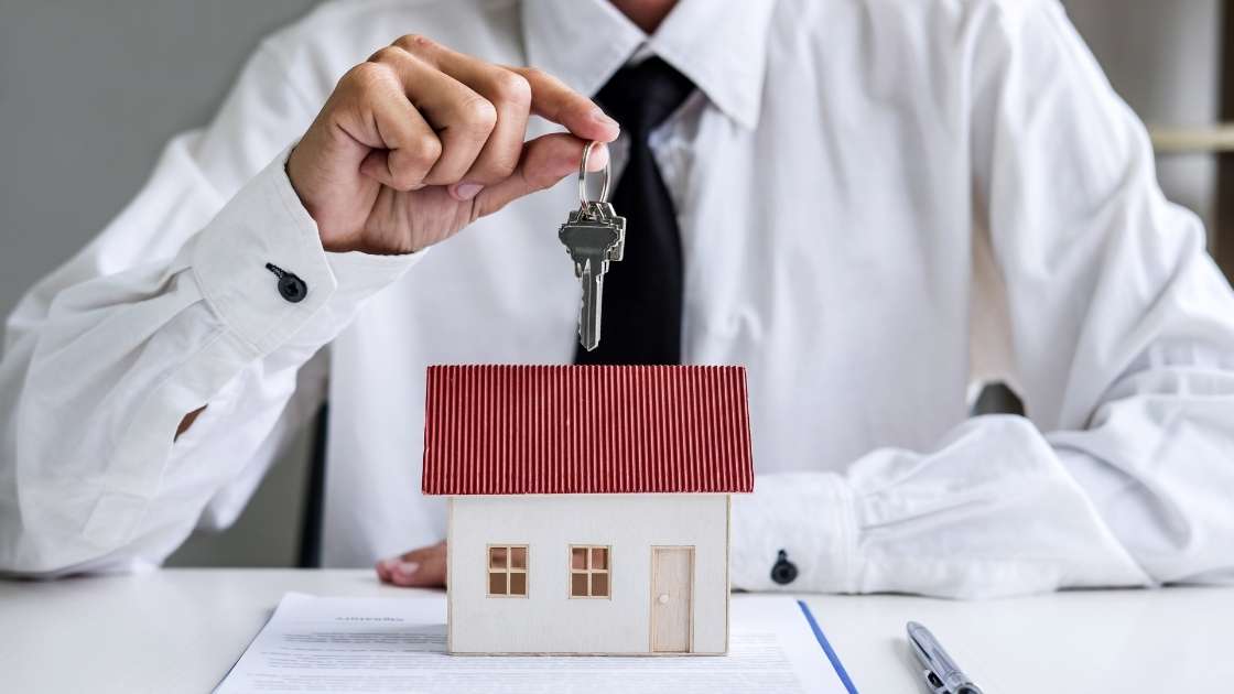 house and key